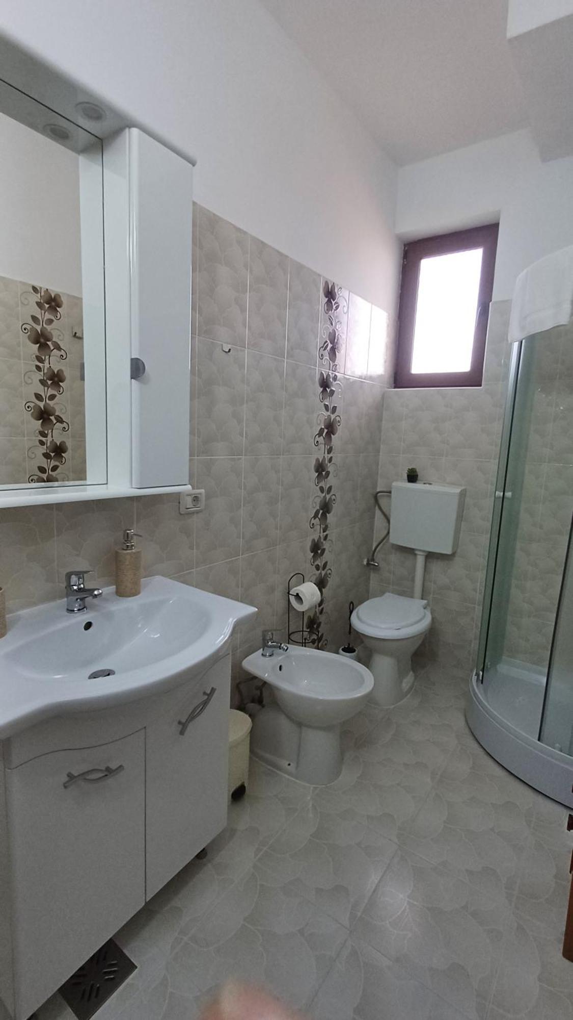 Casa Monica Guest House Dragus ภายนอก รูปภาพ